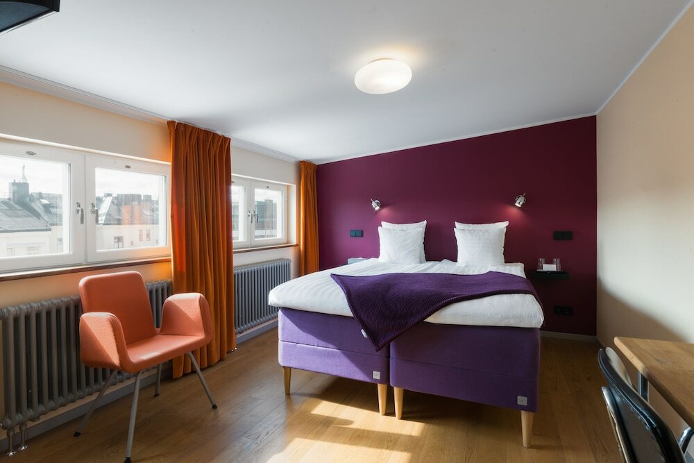 Economy Double Room (Width: 140 cm / 55 inches)