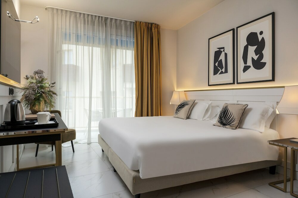 Comfort Room, Balcony, Sea View