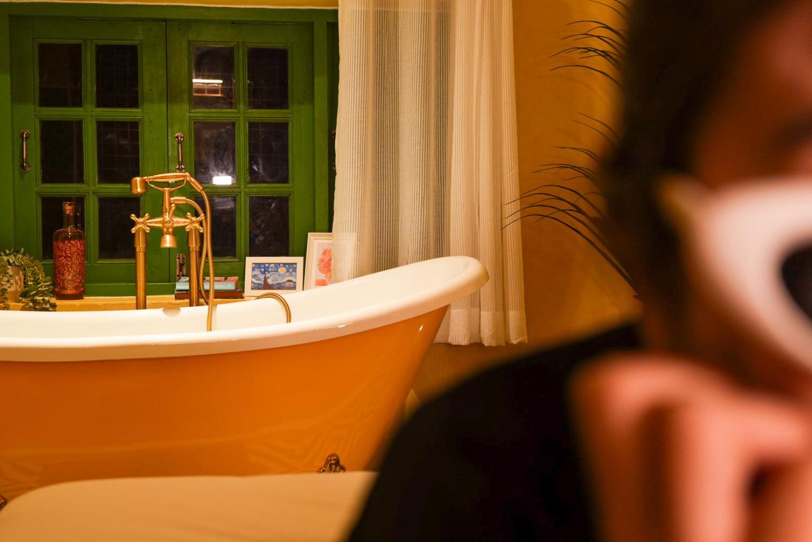 Standard Double Suite