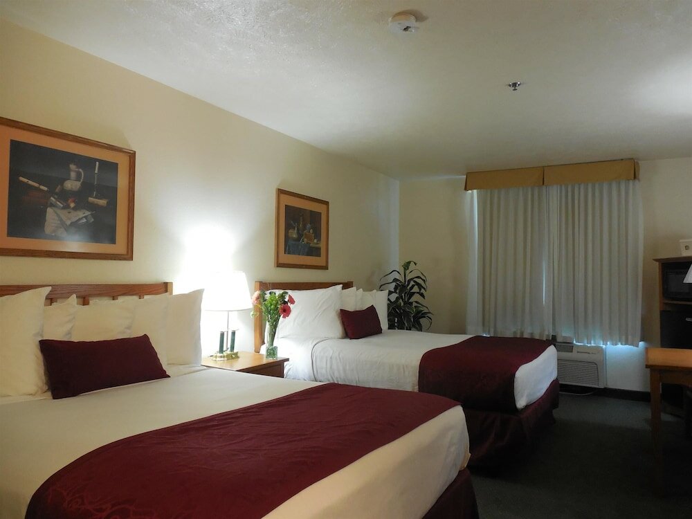 Standard Room, 2 Queen Beds, Accessible, Non Smoking (Walk-in Shower)