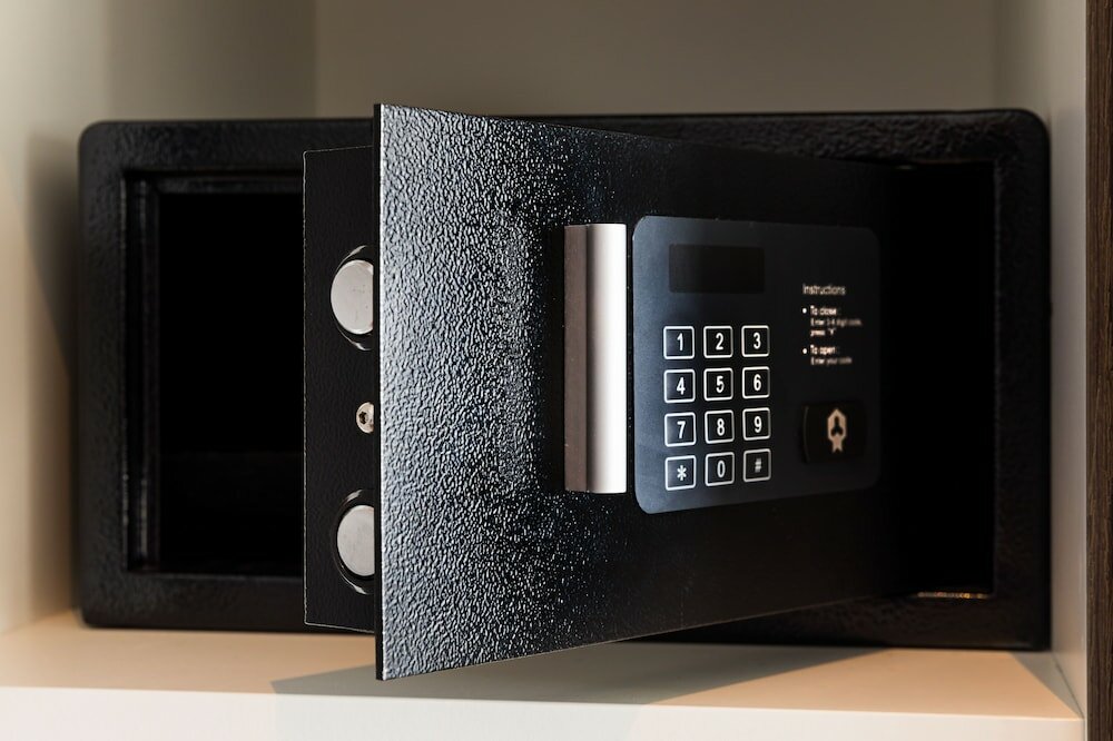 Executive Room, 1 King Bed, City View