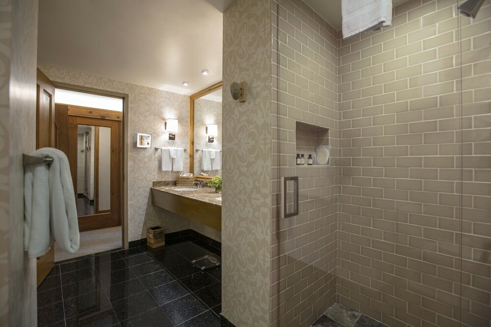 Suite (Highlands)