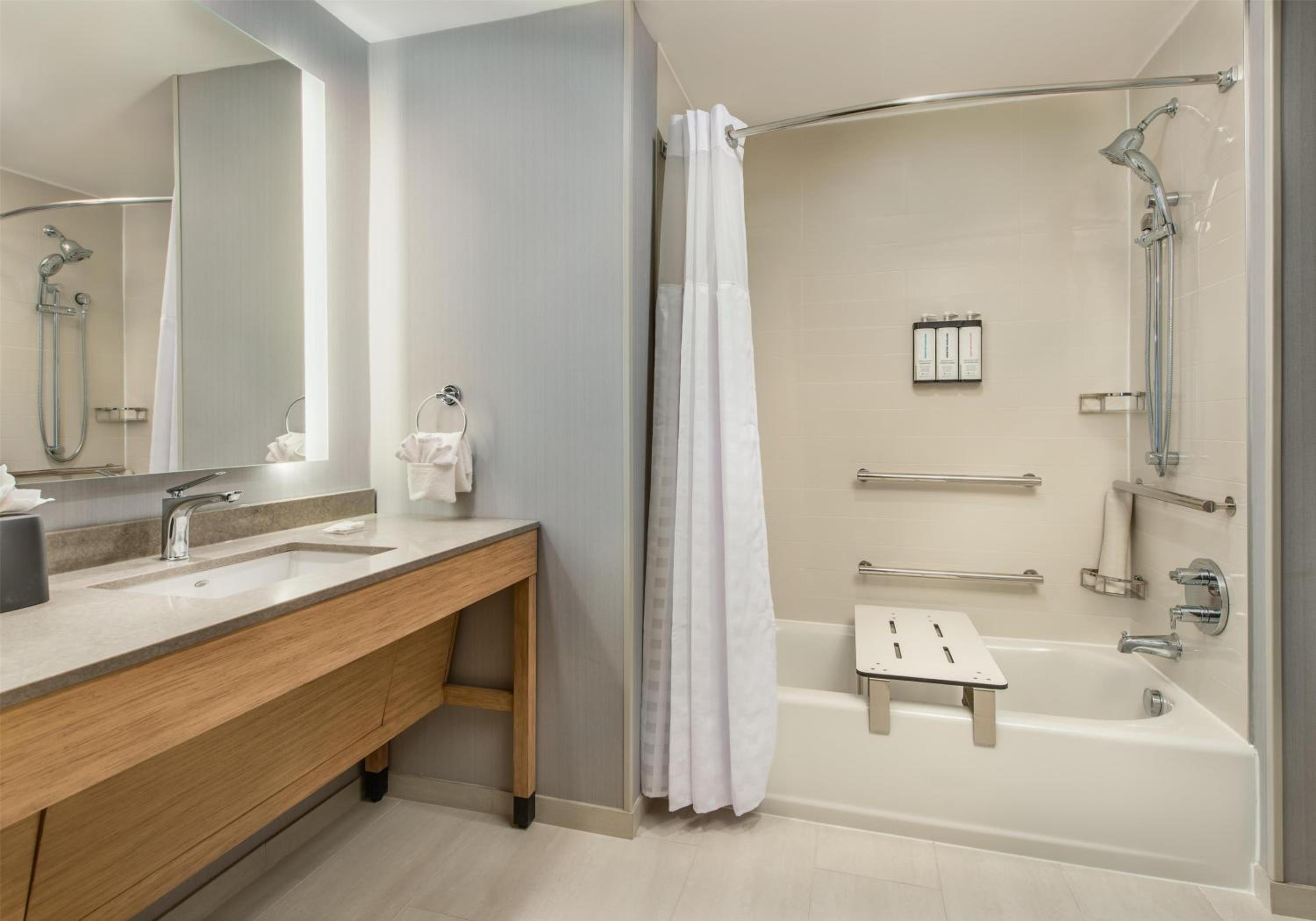 Studio Suite with Two Queen Beds - City View - Accessible