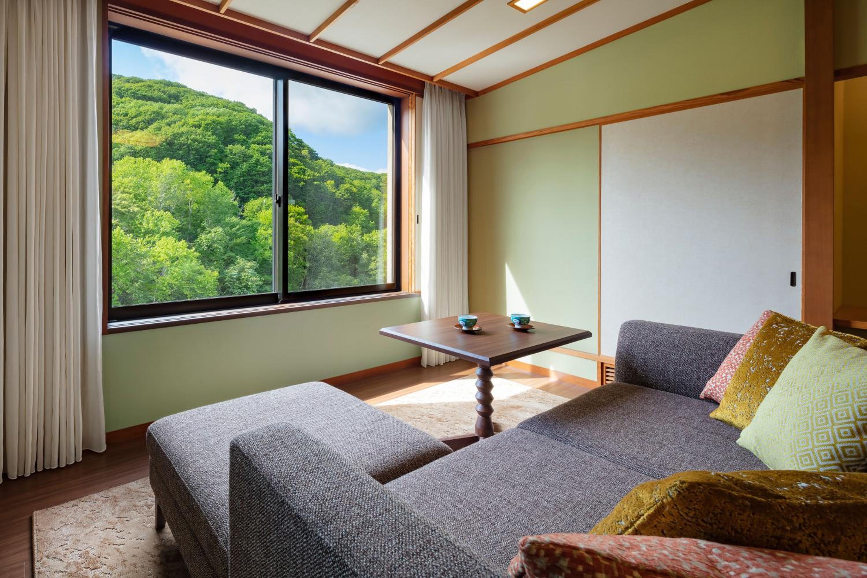 Deluxe Twin Room-Main BLD