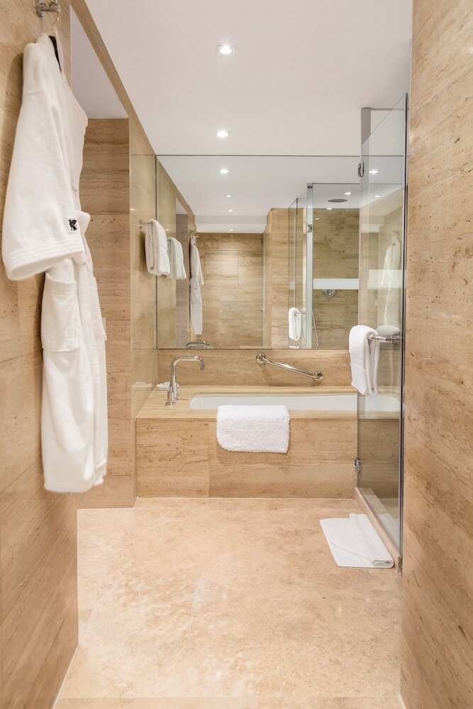 Suite, 1 King Bed, Non Smoking, Mountain View