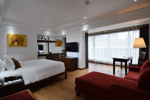 Luxury Suite, 1 King Bed в Le Siam Hotel