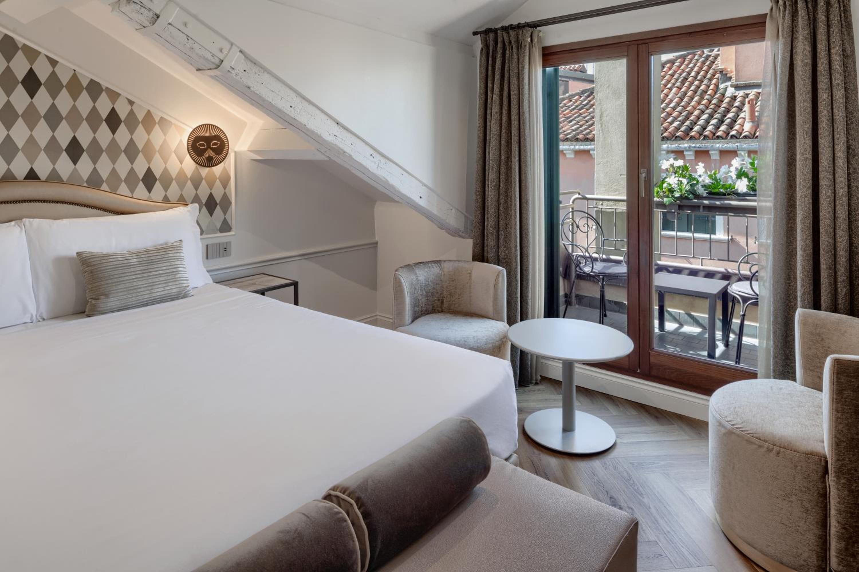 Deluxe Double Room with Terrace