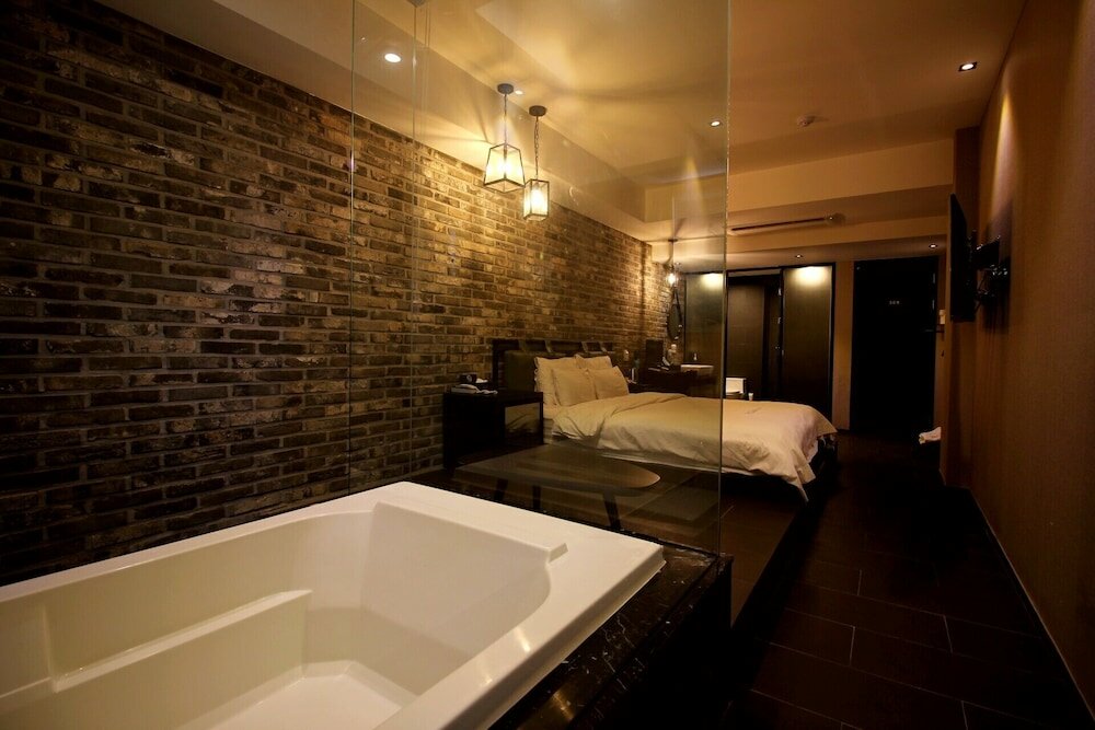 Premium Room (No Breakfast on Mondays)