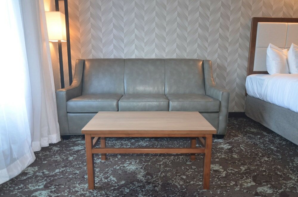 Standard Room, 2 Queen Beds, Non Smoking, Refrigerator & Microwave (Larger Room;with Sofabed)