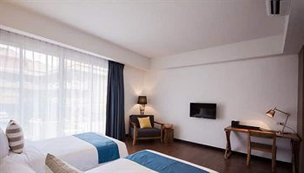 Deluxe Room (Classic Wing)