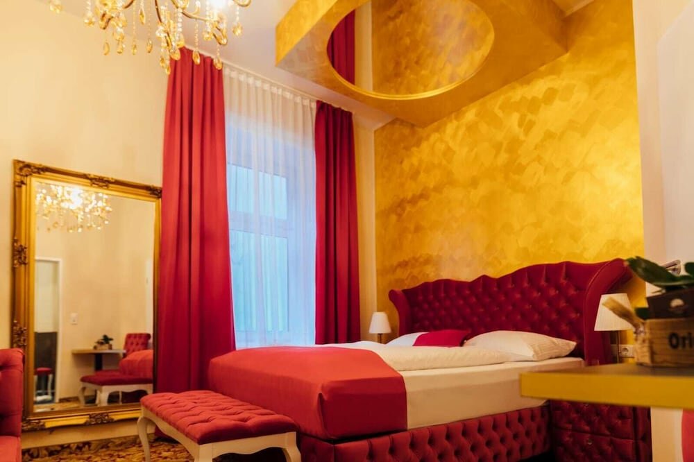 Honeymoon Deluxe Room