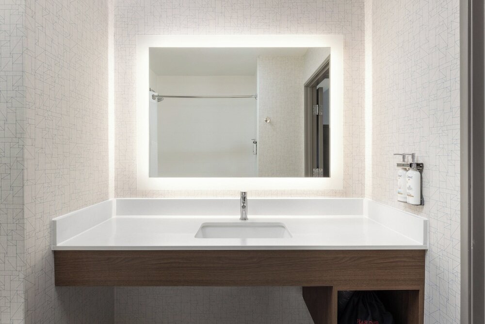 Suite, 1 King Bed (Additional Living Area)