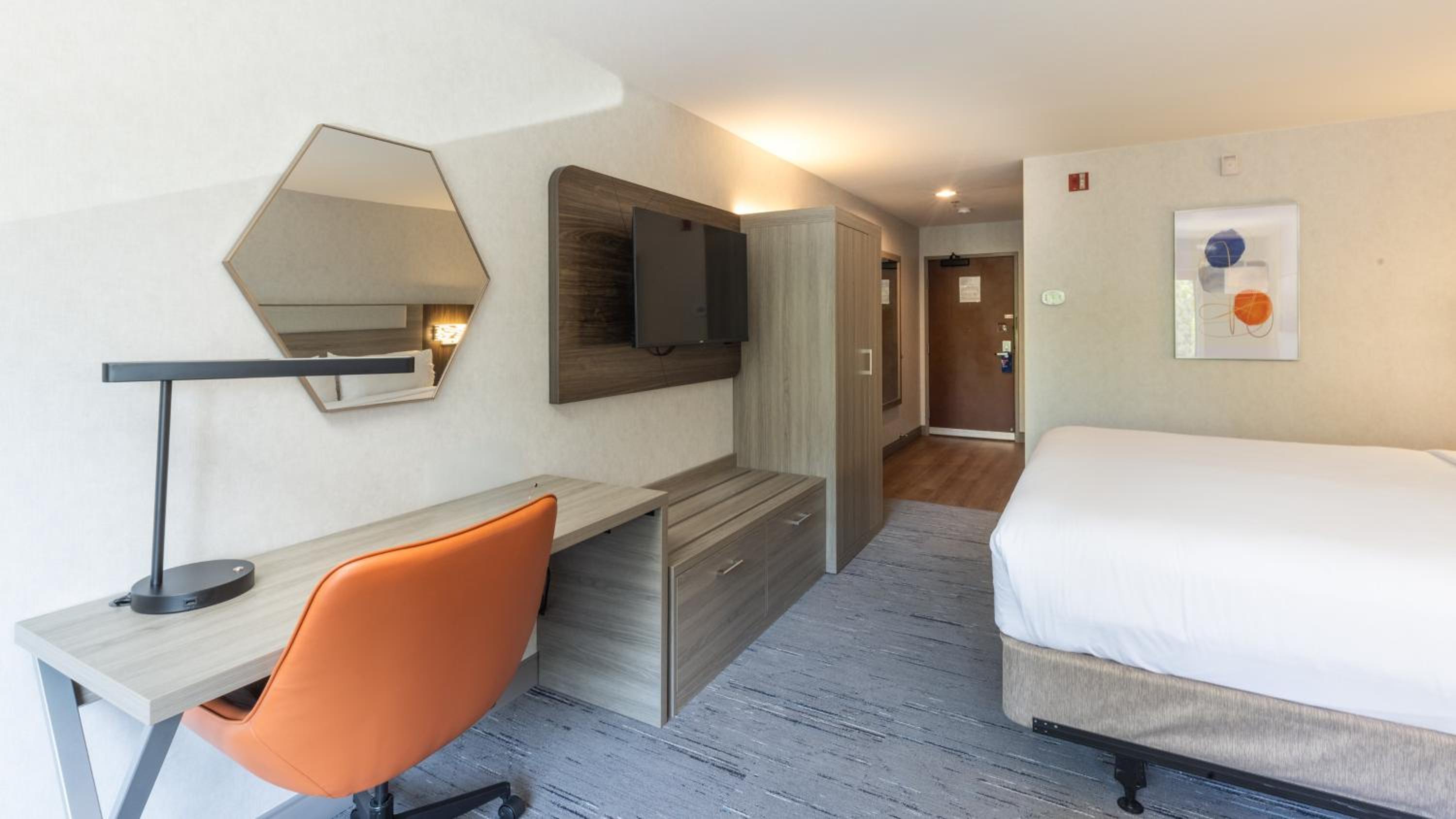 King Room - Mobility Access/Hearing Accessible