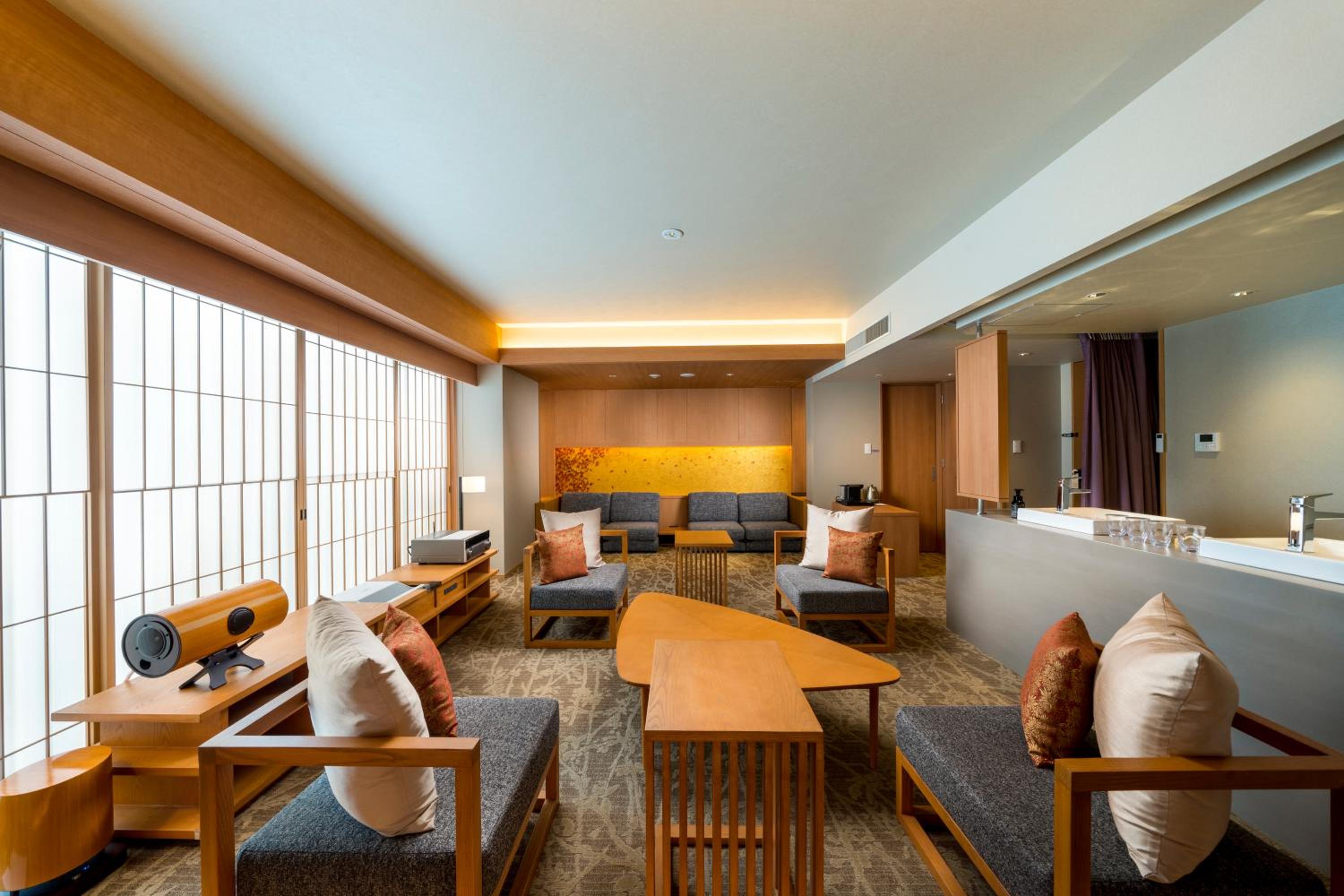 Signature Theater Suite Room