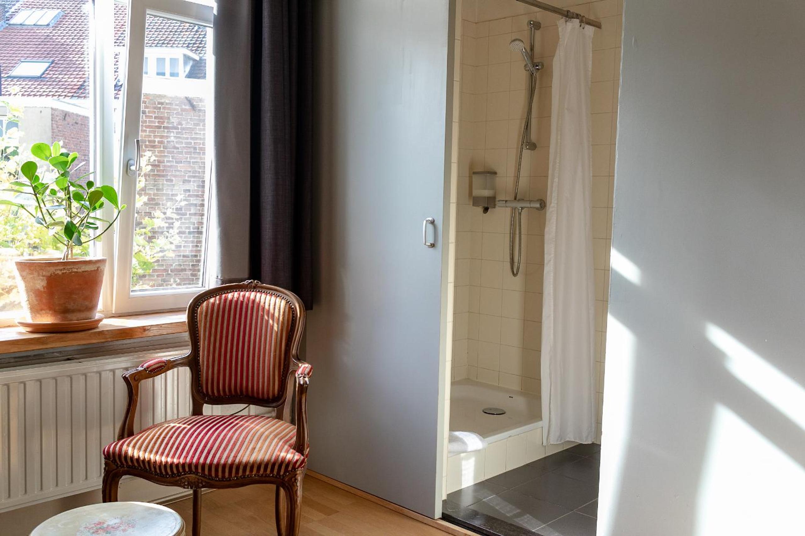 Standard Double Room with Shower