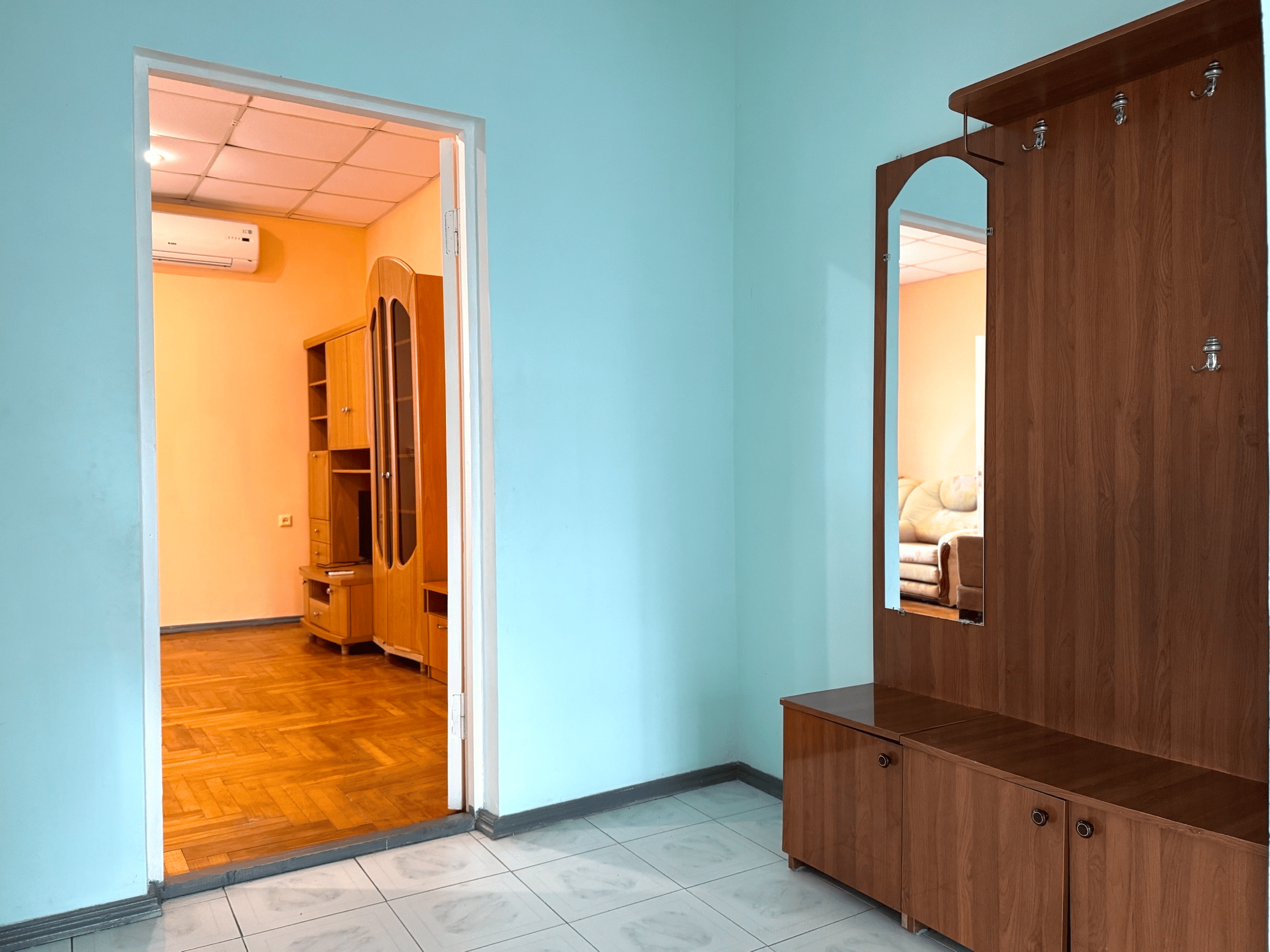 Апартаменты 3-х комнатные с кухней