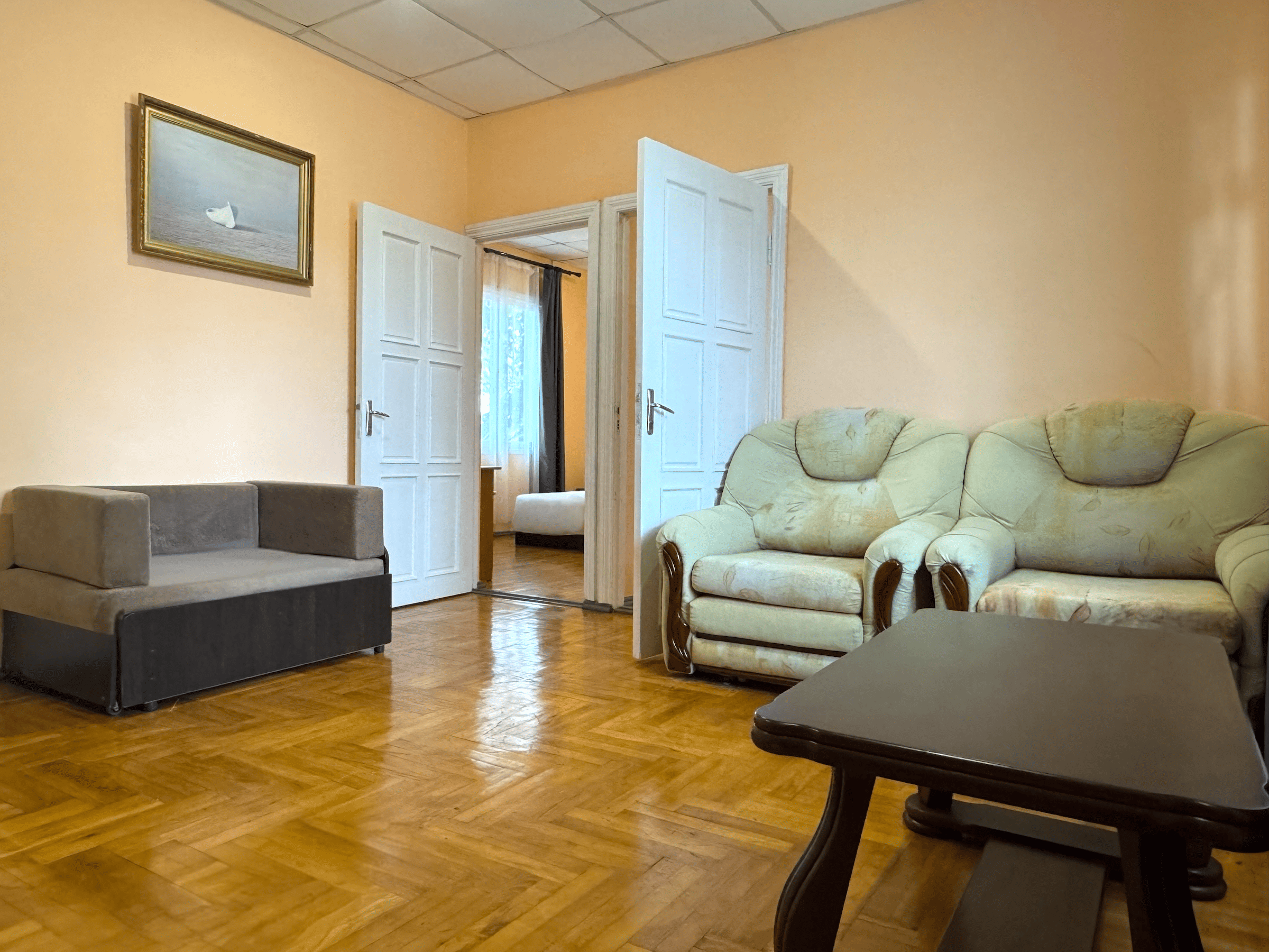 Апартаменты 3-х комнатные с кухней