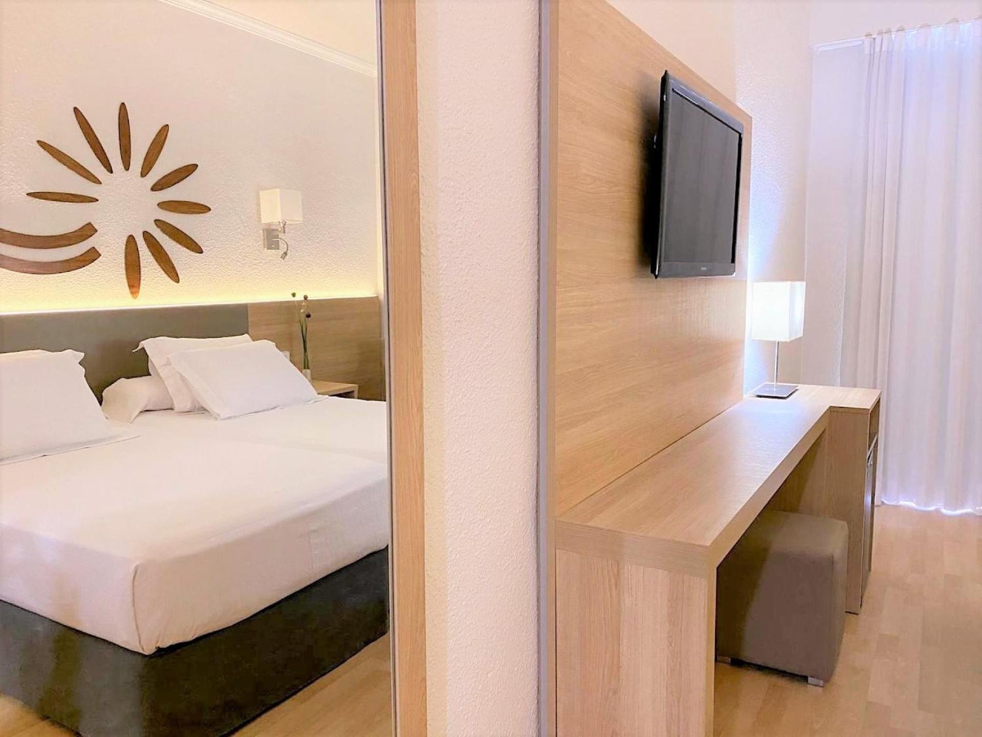 Twin Room with Pool View