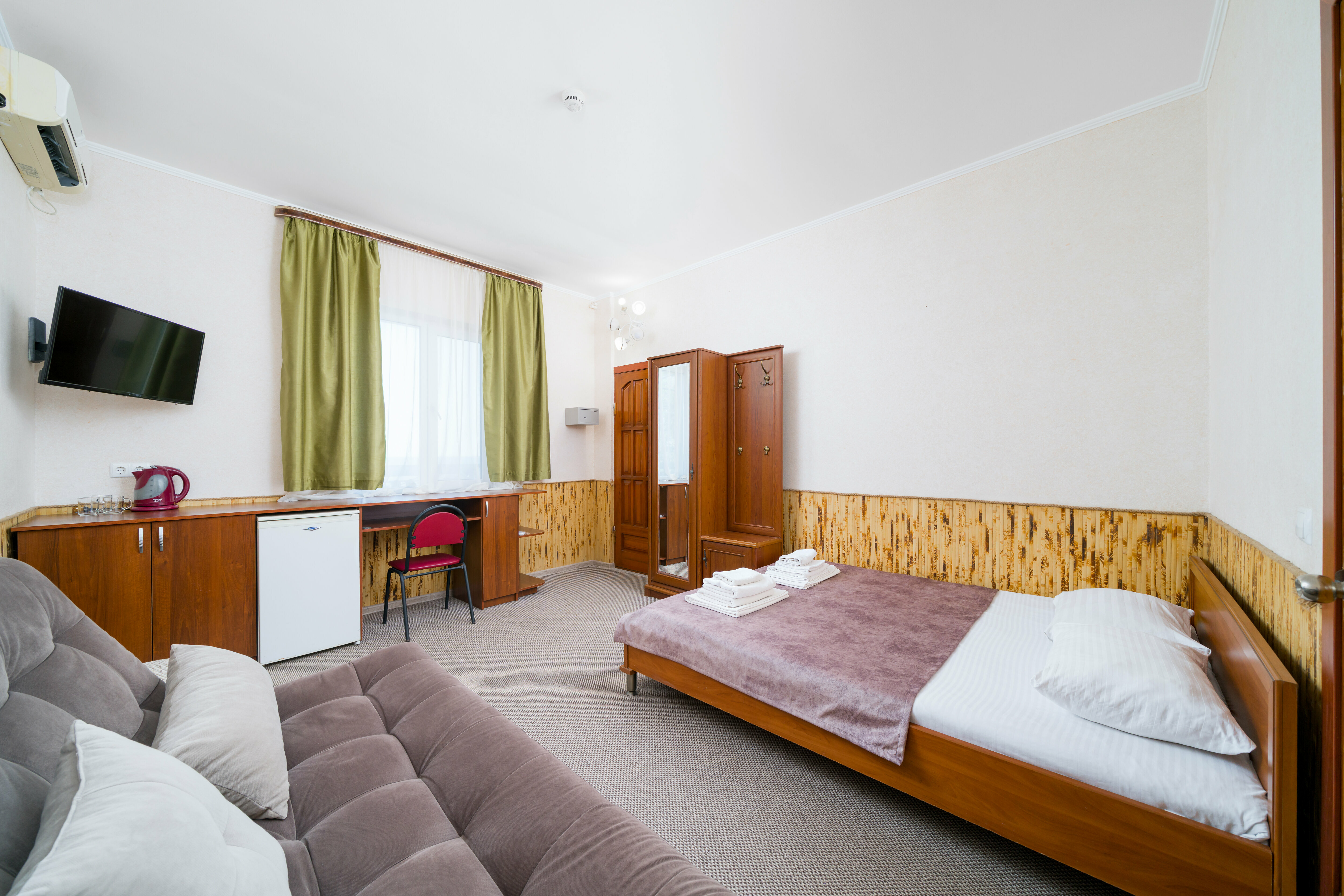 Семейный номер с видом на море