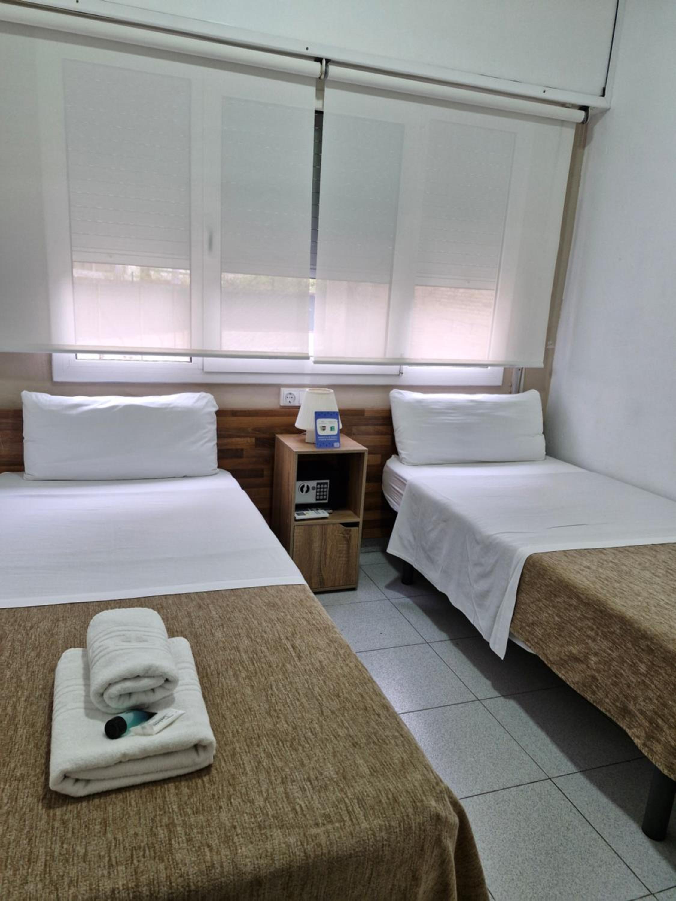 Twin Room with Shared Bathroom