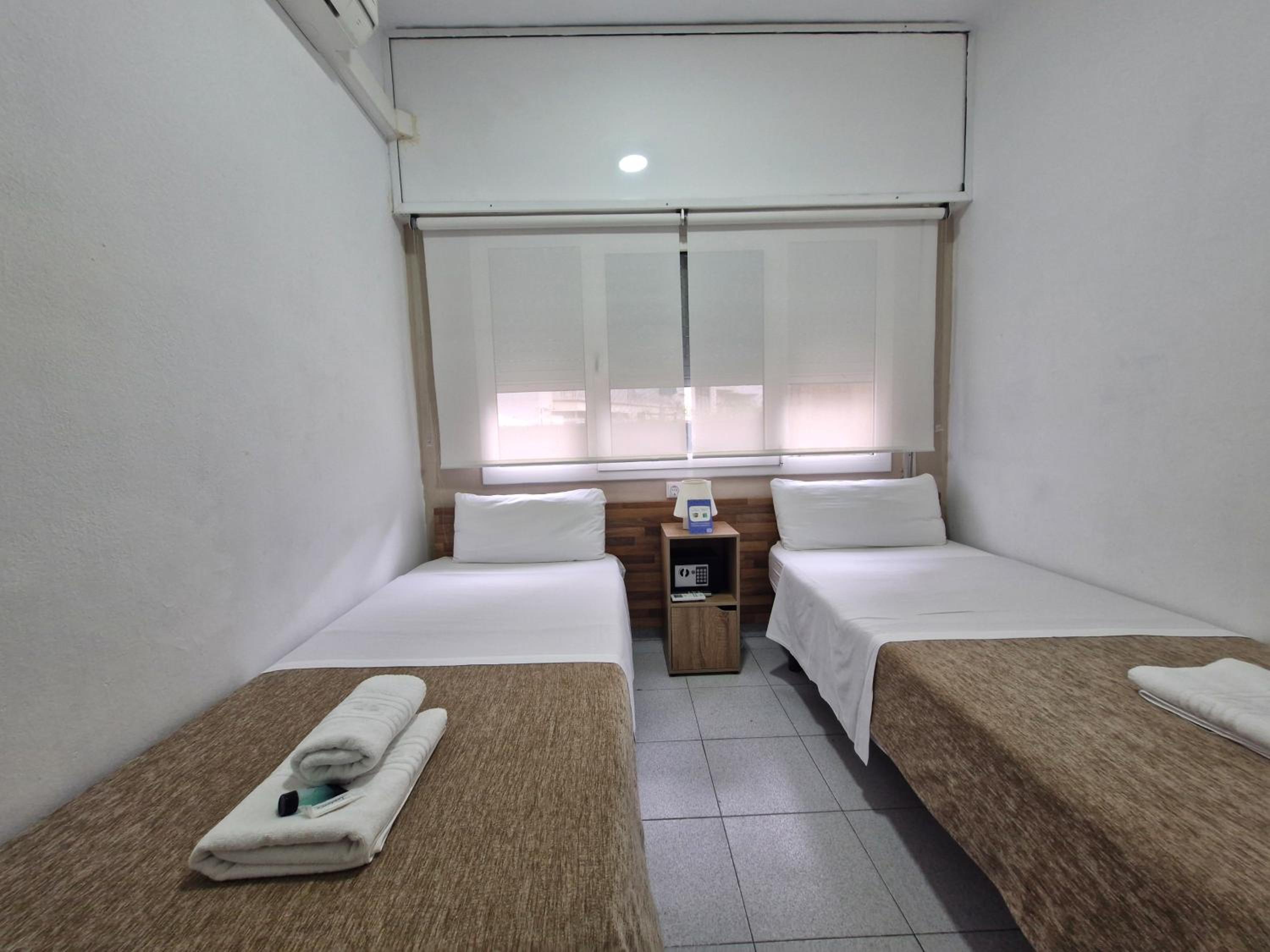 Twin Room with Private Bathroom