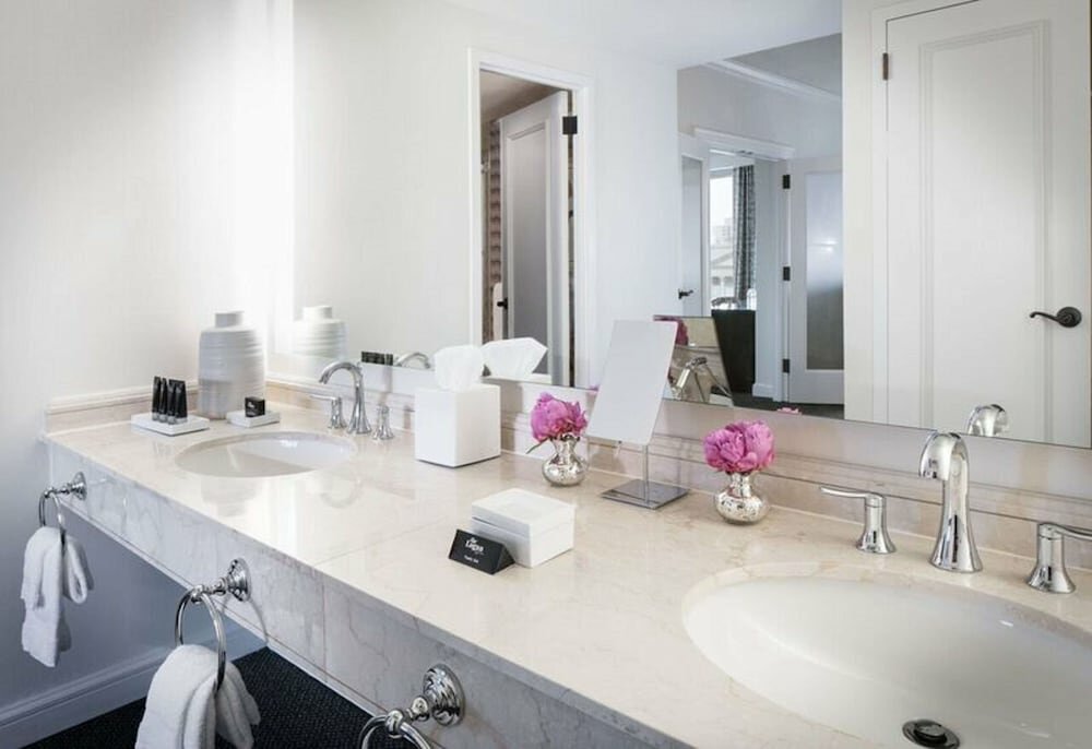 Canterbury Suite, 1 King Bed