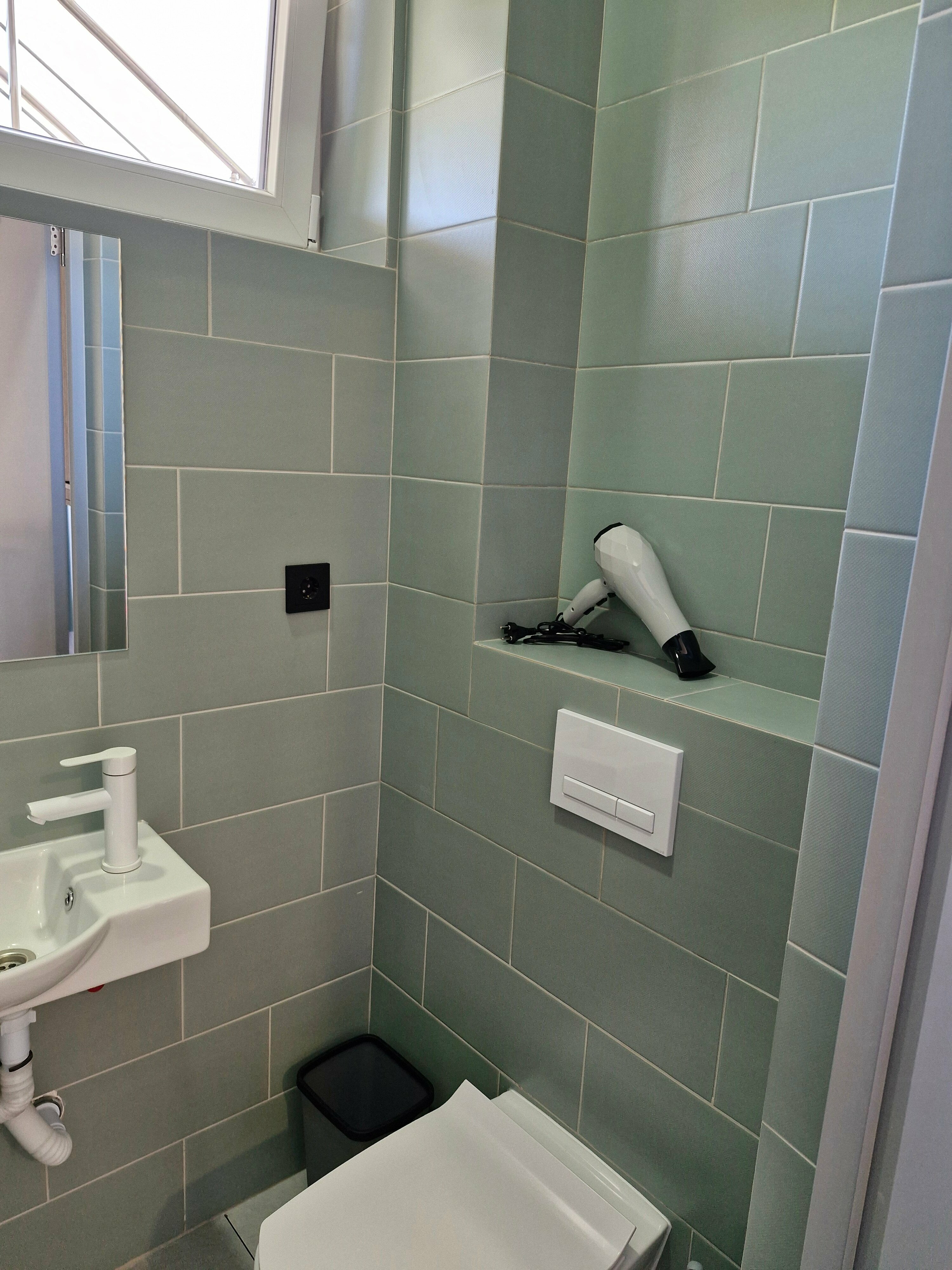 Трехместный номер с видом на горы