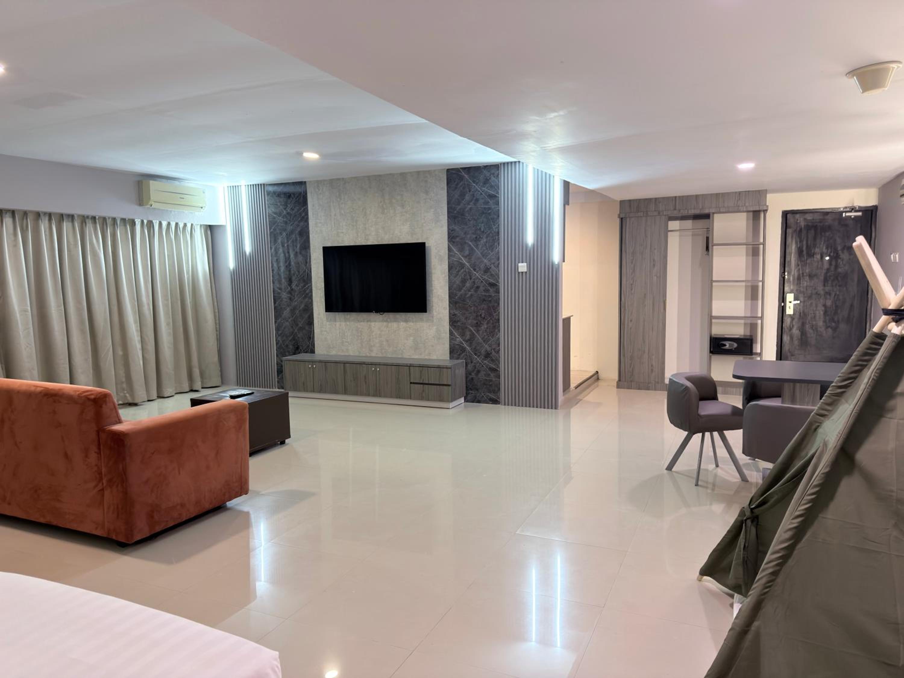 Pavilion Suite