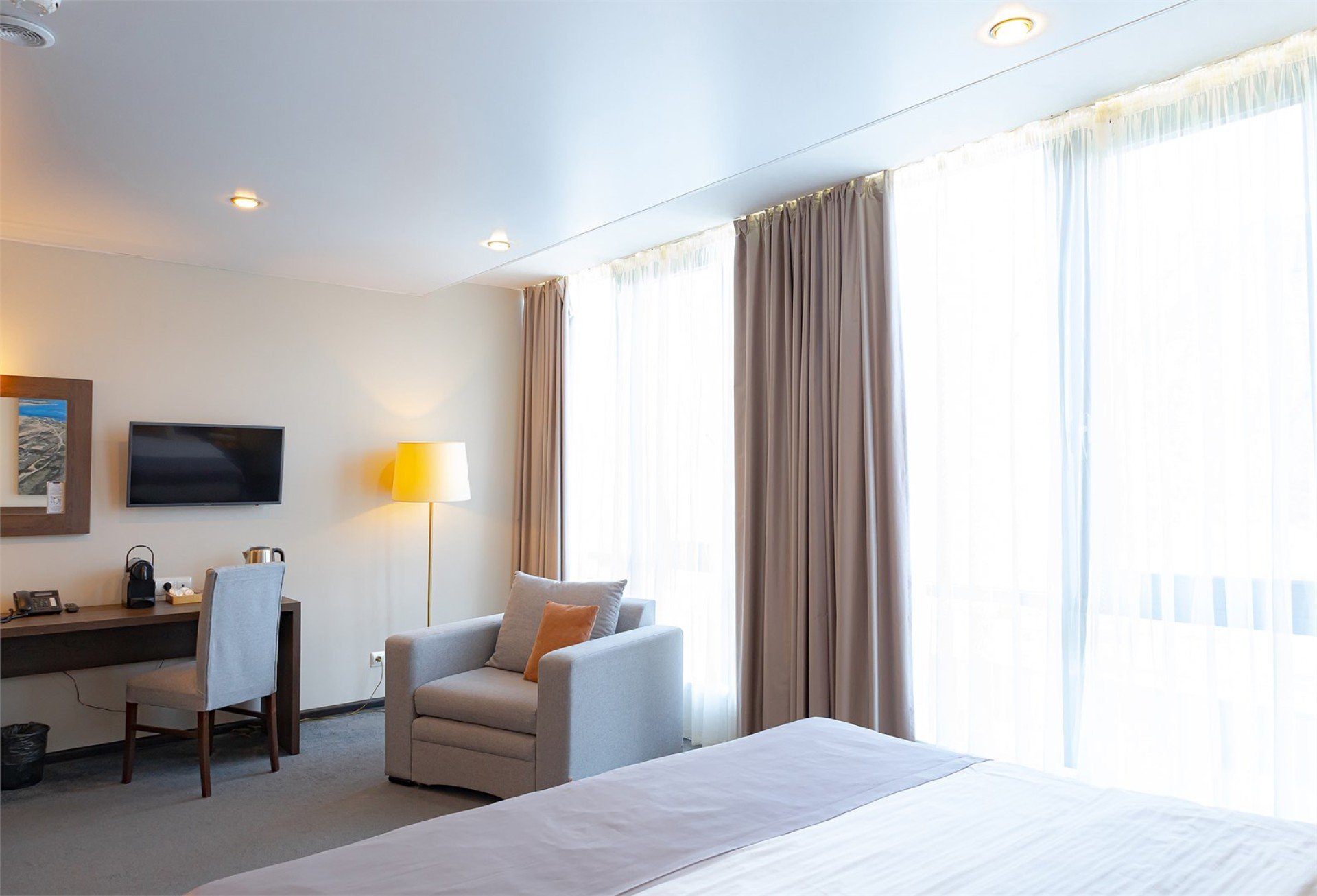 КОМФОРТ ДВУХМЕСТНЫЙ С КРЕСЛОМ (второй корпус)