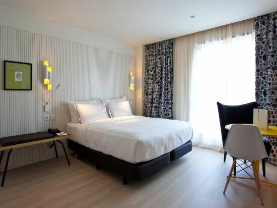Connecting Rooms
