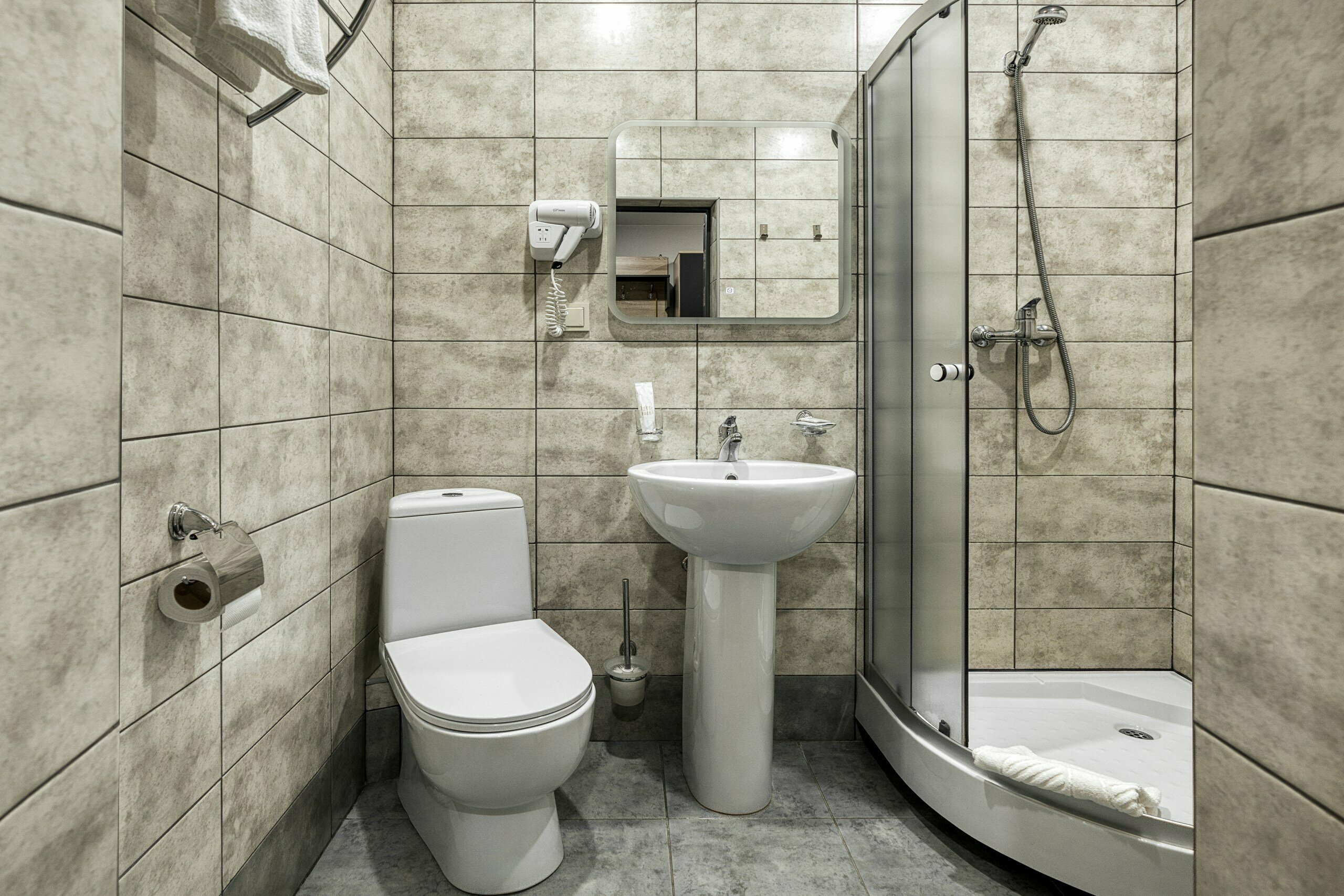 Семейный с двухъярусной кроватью