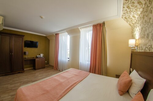 Полулюкс с балконом двухкомнатный