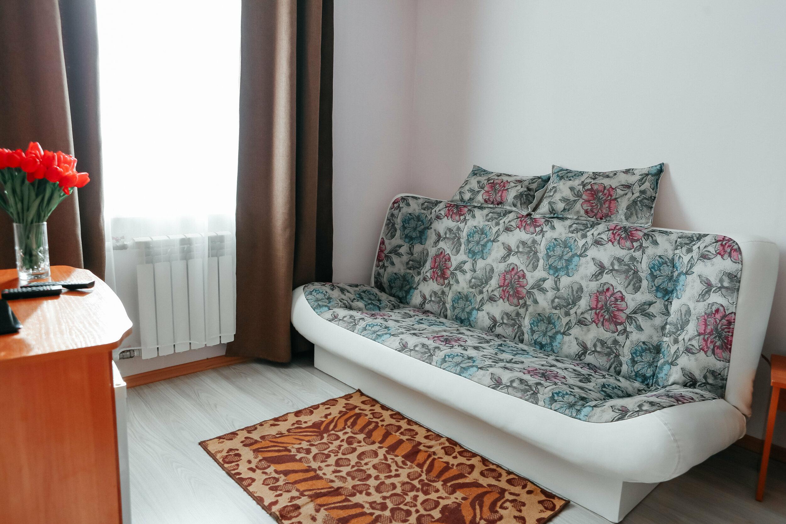 Семейный номер с видом на озеро