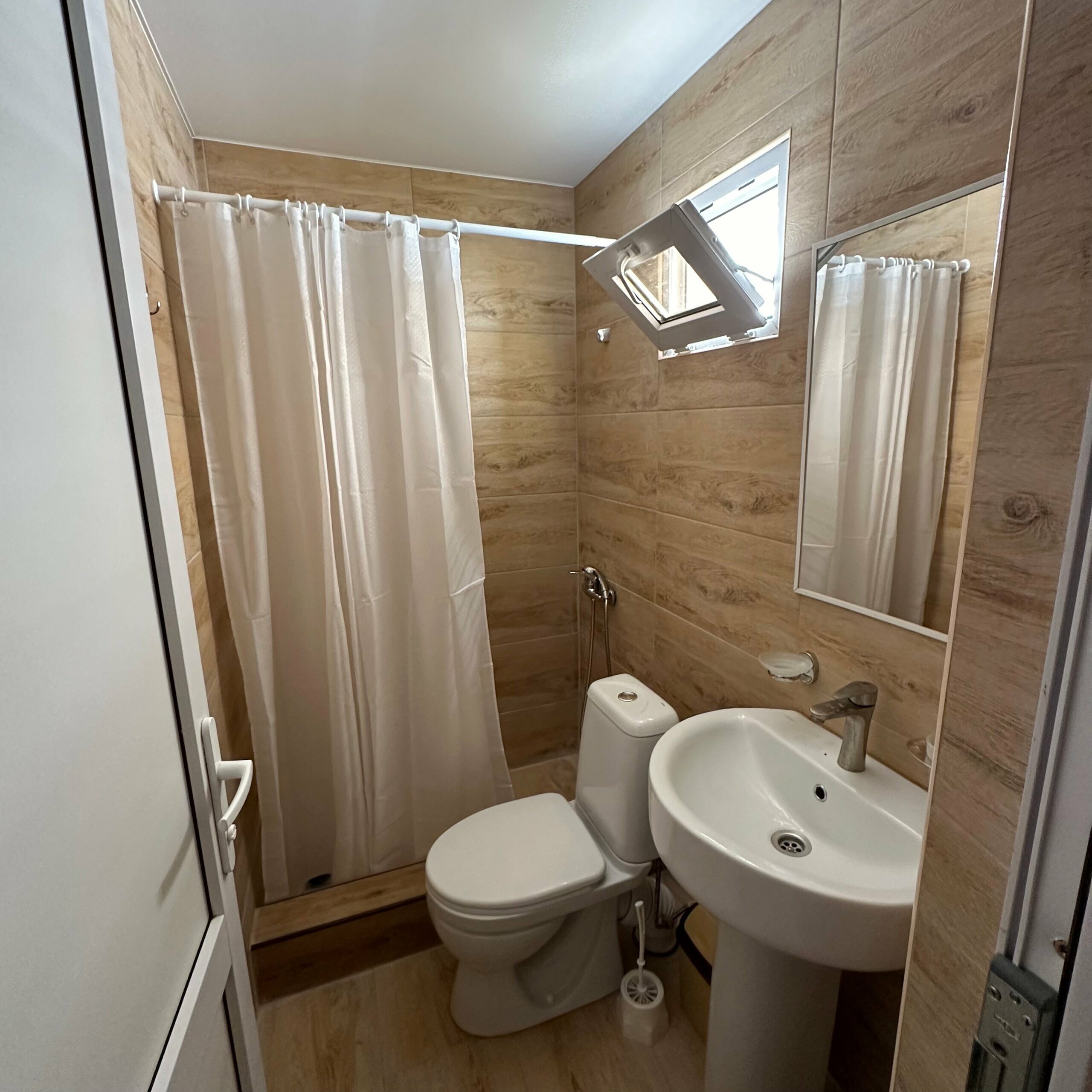 Четырехместный домик в цитрусовом саду