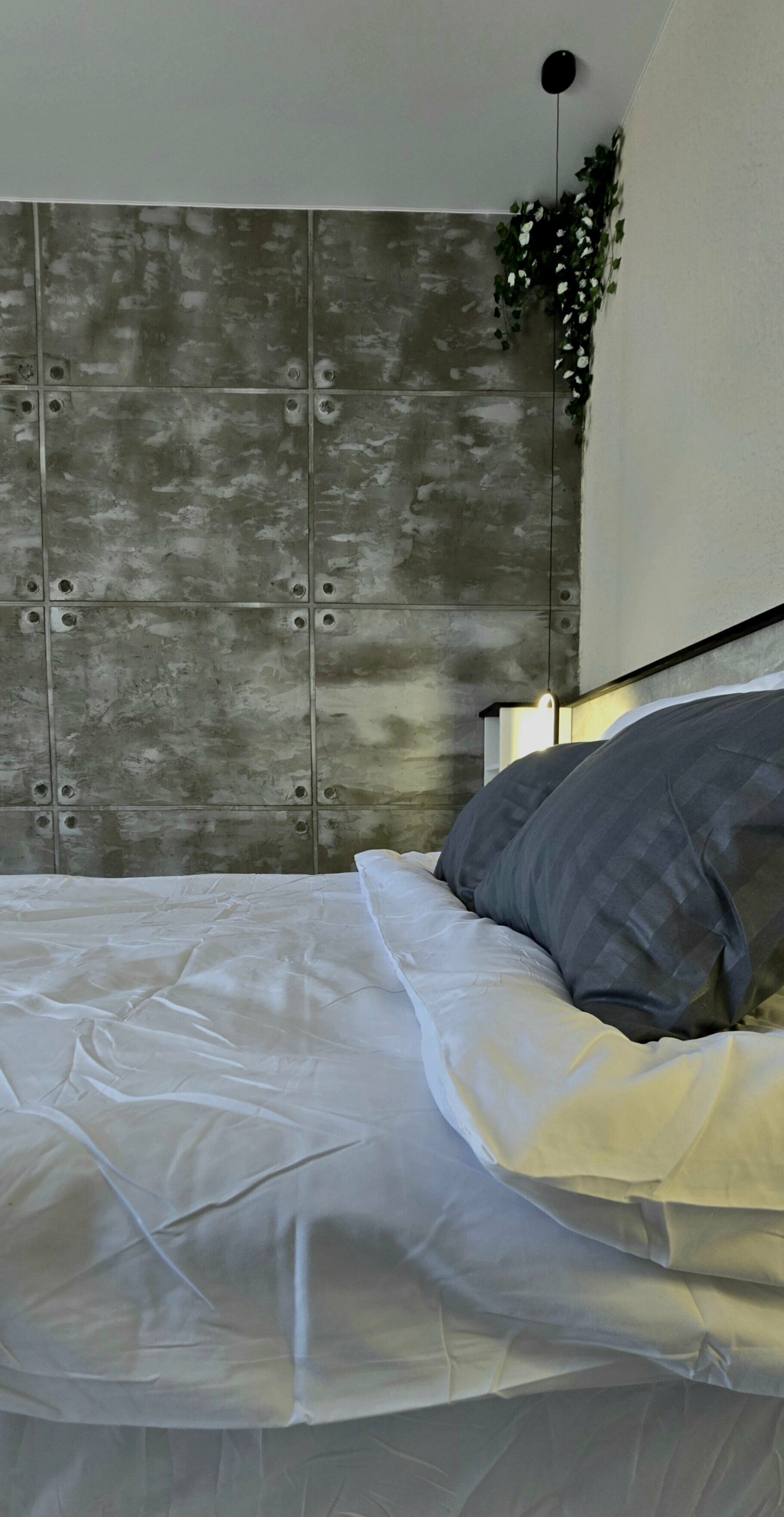 Водопад, Бухта, Скала