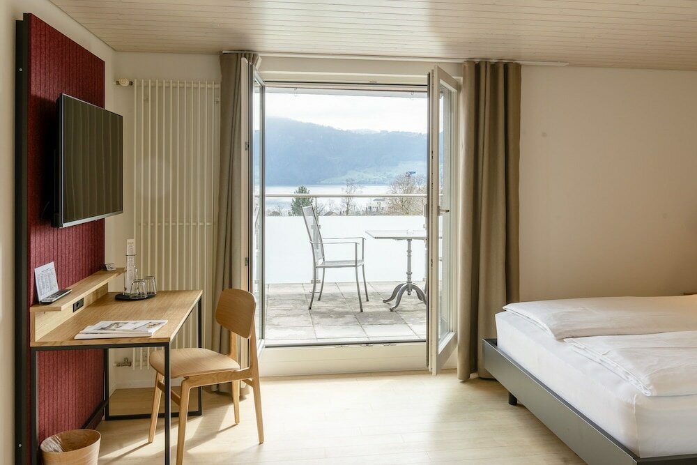 Economy Double Room (inkl. Ticket für den ÖPNV)