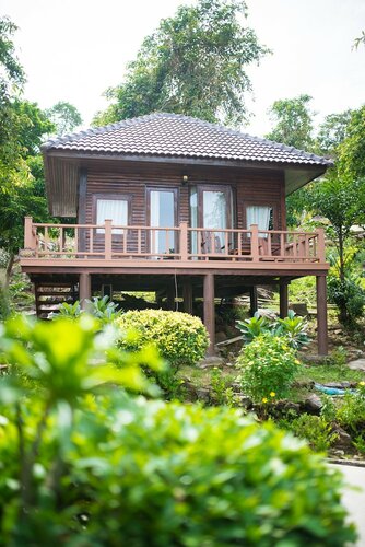Superior Villa - Garden, Free Mini bar, Free Transfer to Tonsai Pier в Phi Phi The Beach Resort