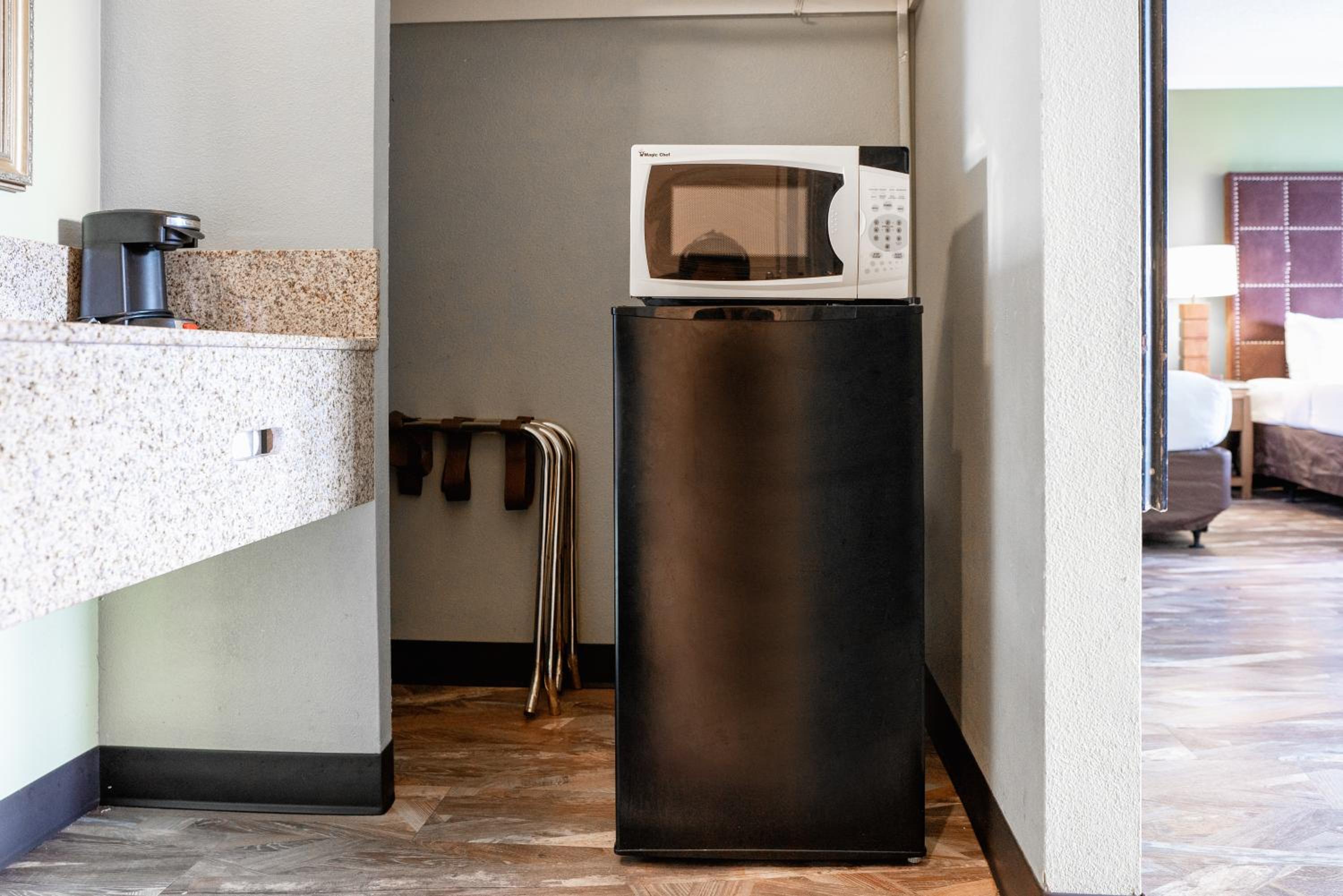 Two Bedroom Suite, 3 Queen Beds with Sofa Bed, 2 Bathrooms, Non Smoking