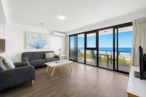 Апартаменты «Классик», балкон, вид на океан в South Pacific Plaza