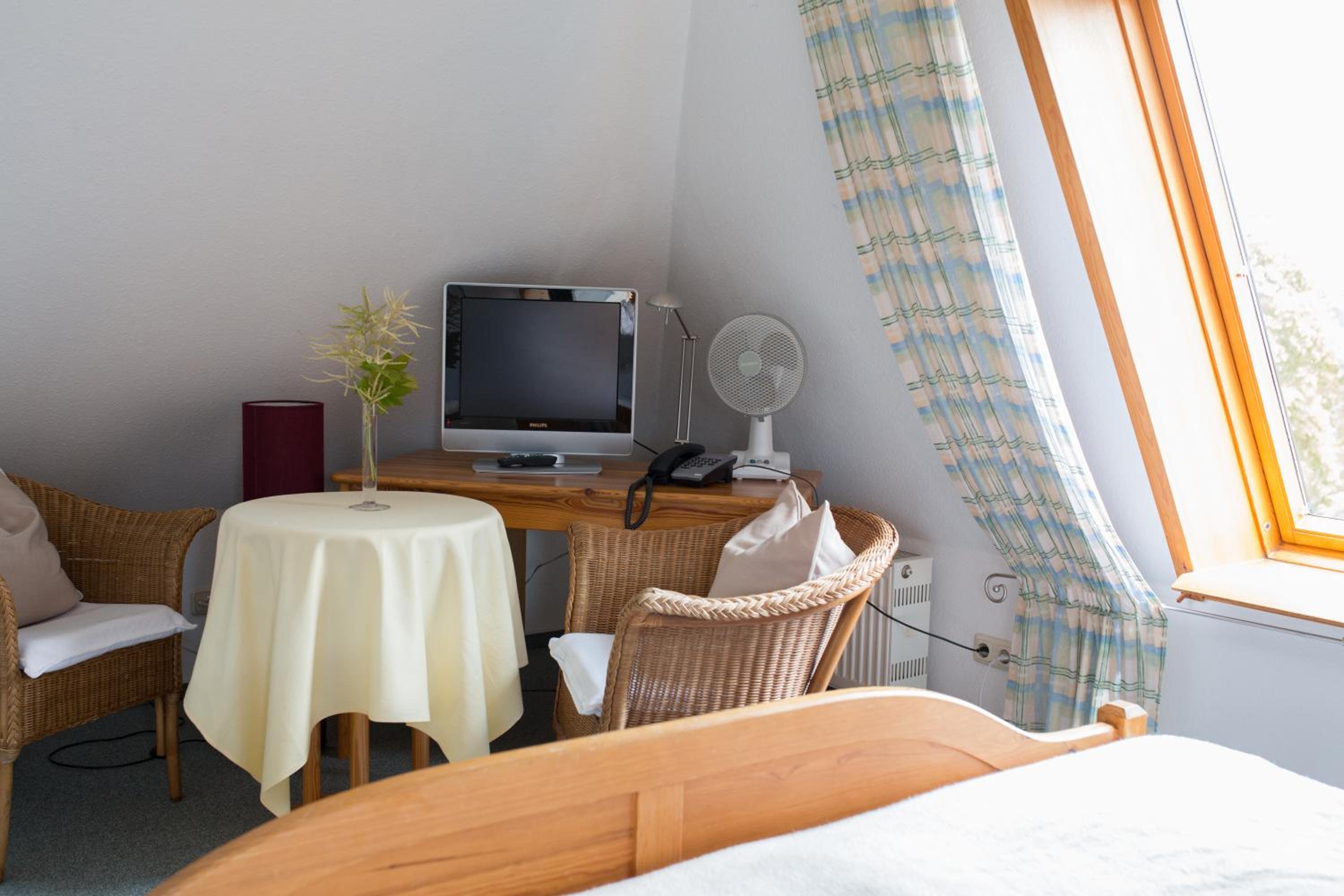 Triple Room with Lake View