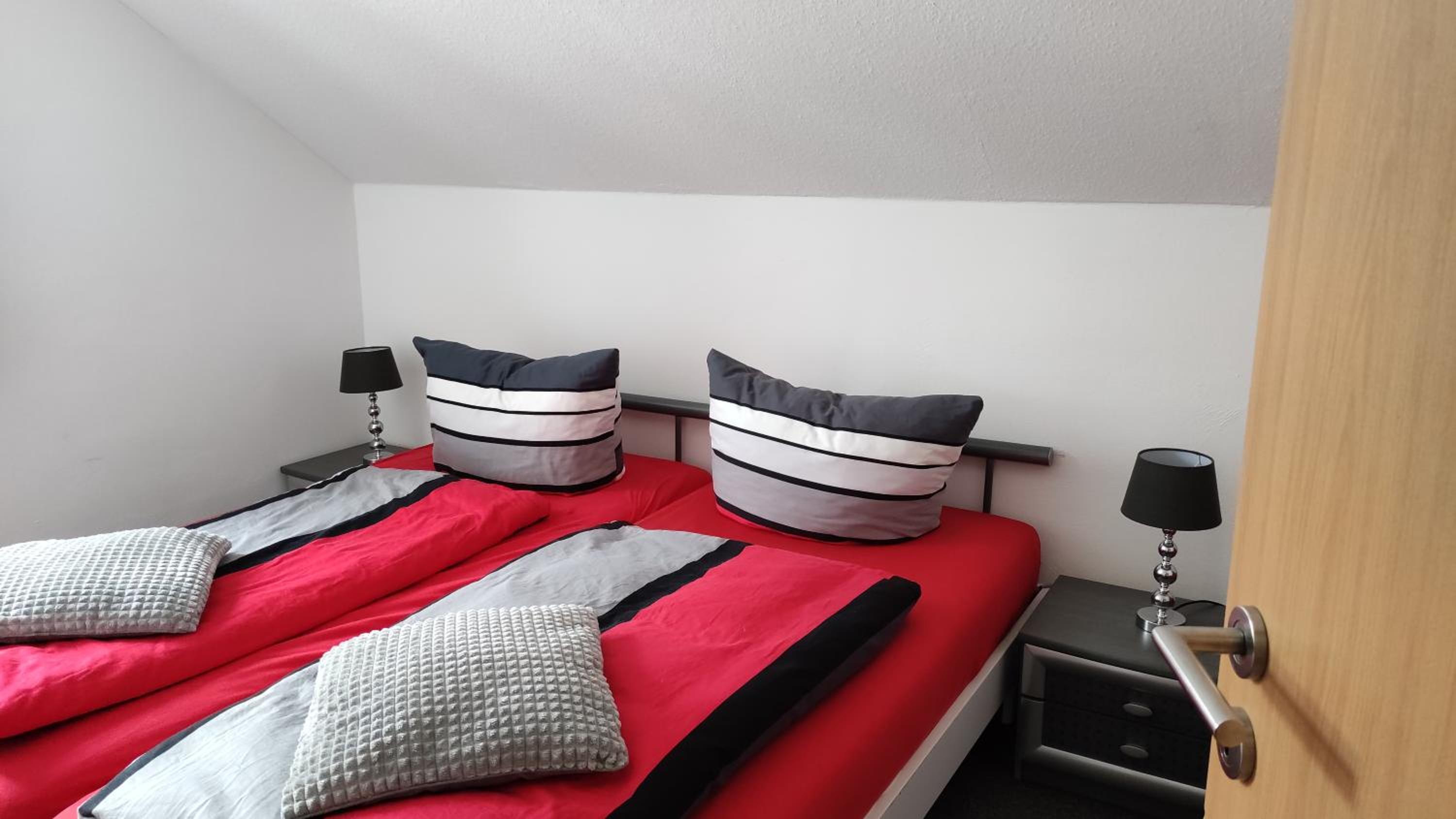 One-Bedroom Apartment (2 - 5 Adults)