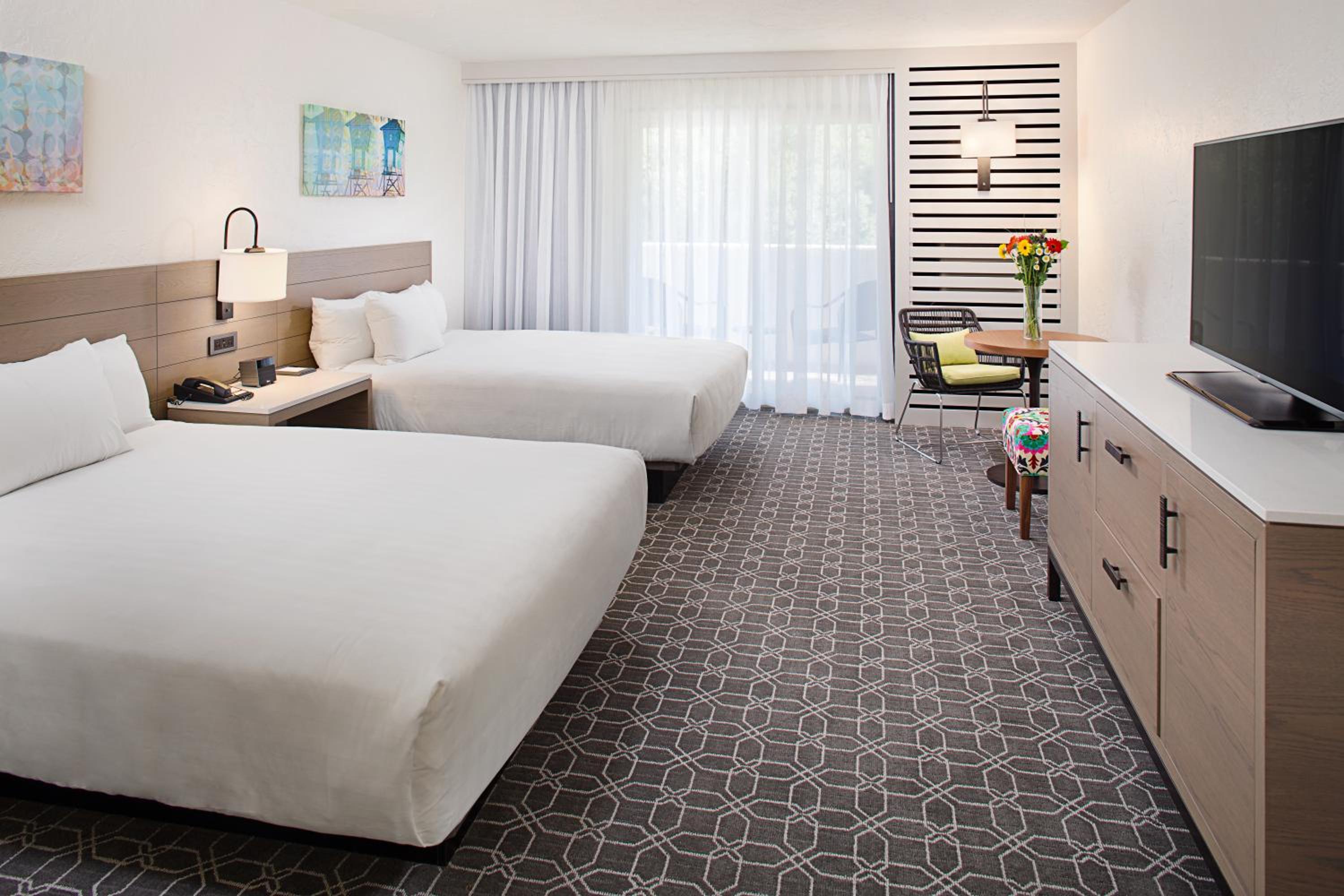 Palmoro House Queen Room with Two Queen Beds