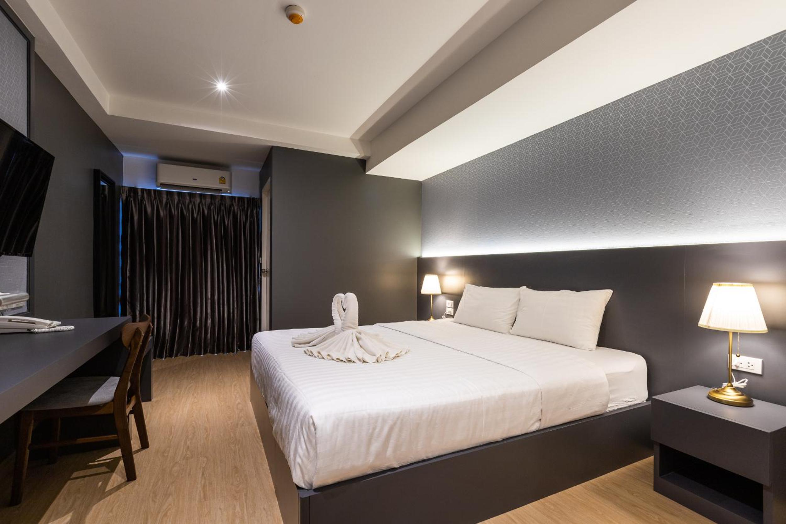 Deluxe Double or Twin Room
