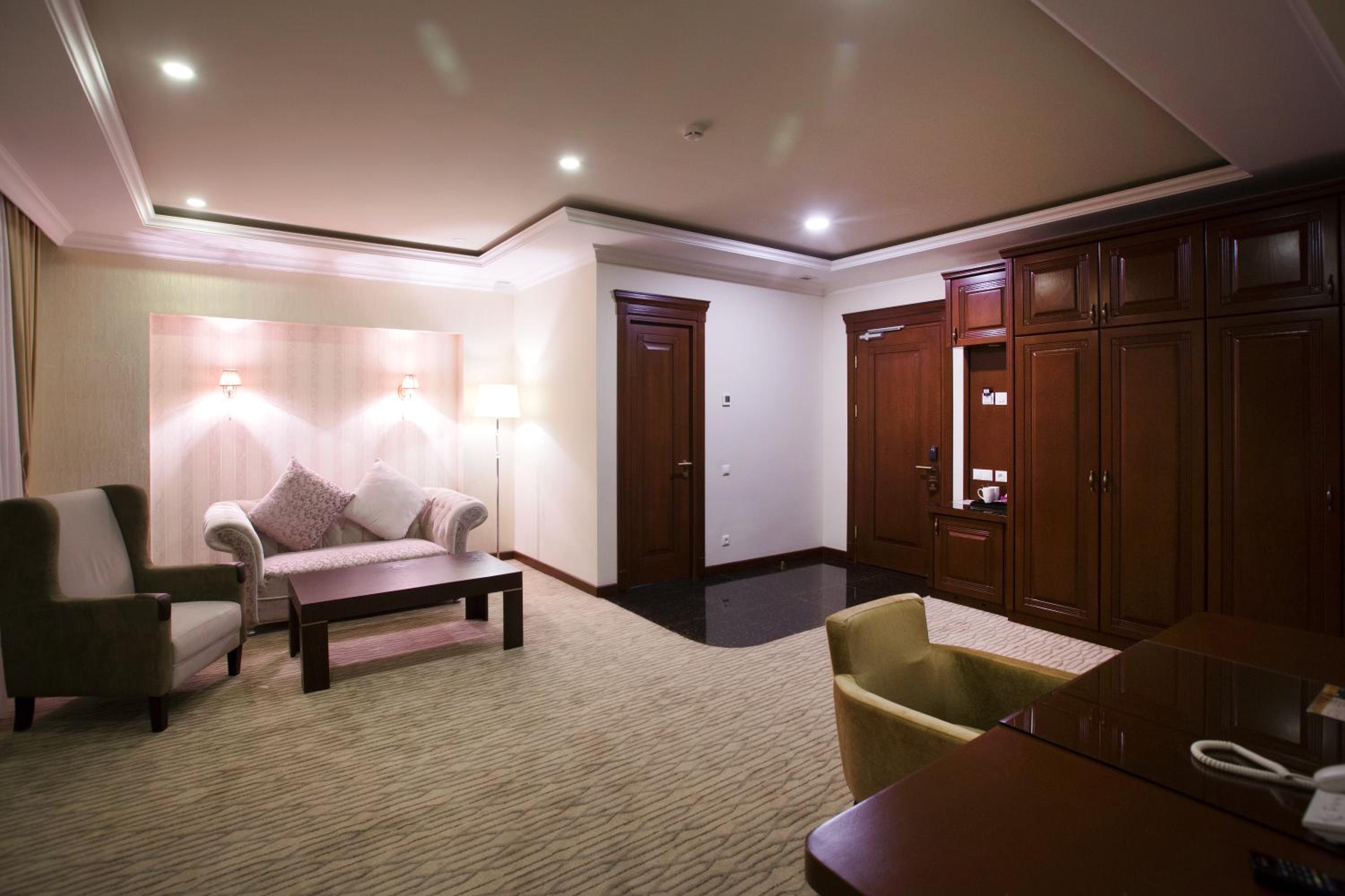 Executive Suite