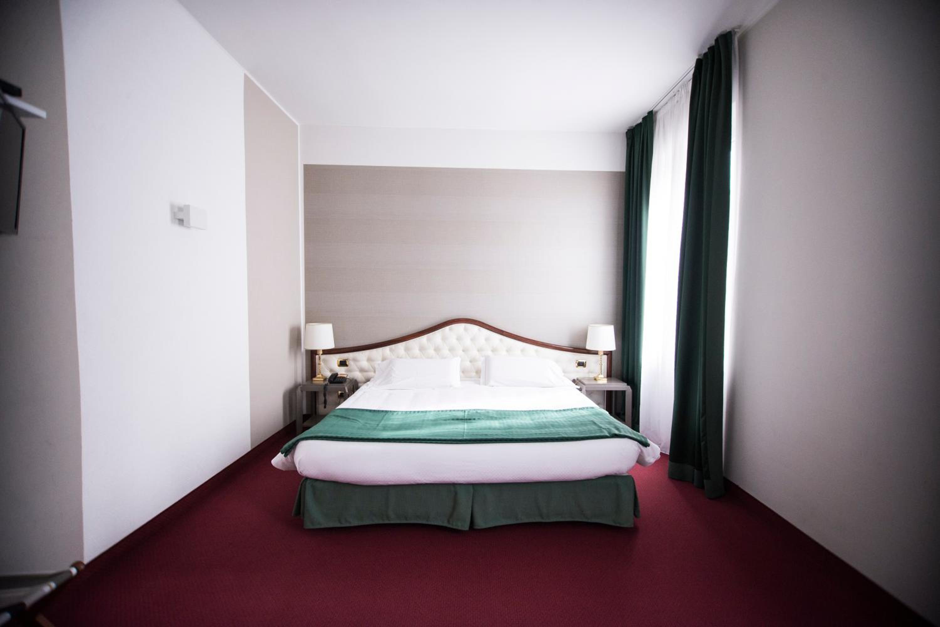 Deluxe Double or Twin Room