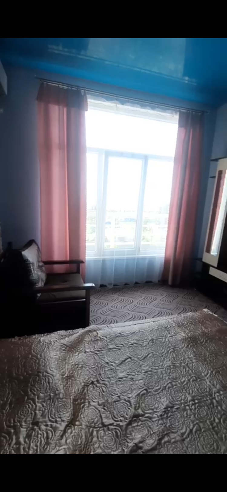 Трехместный номер с видом на море