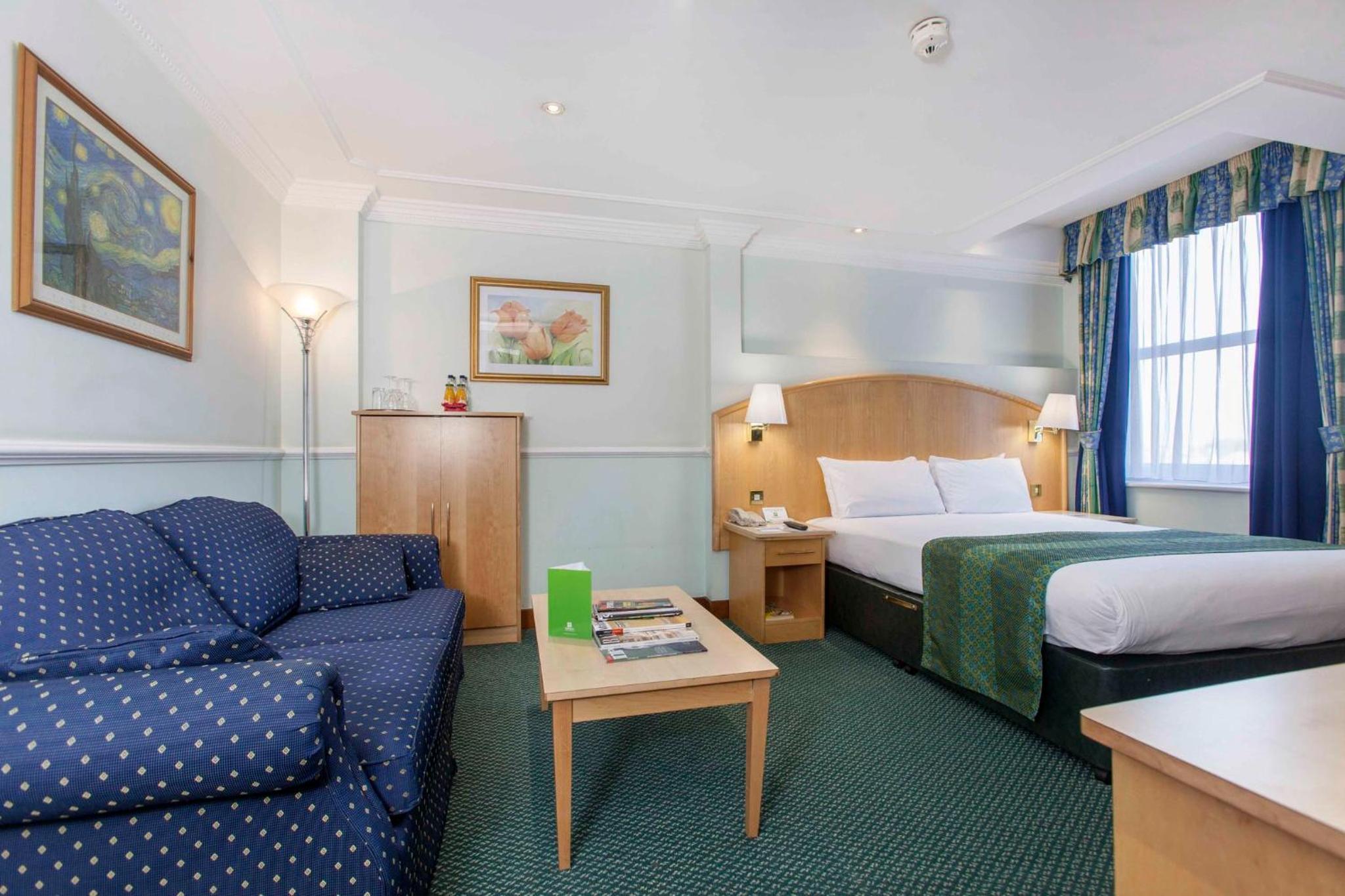 King Room with Sofa Bed