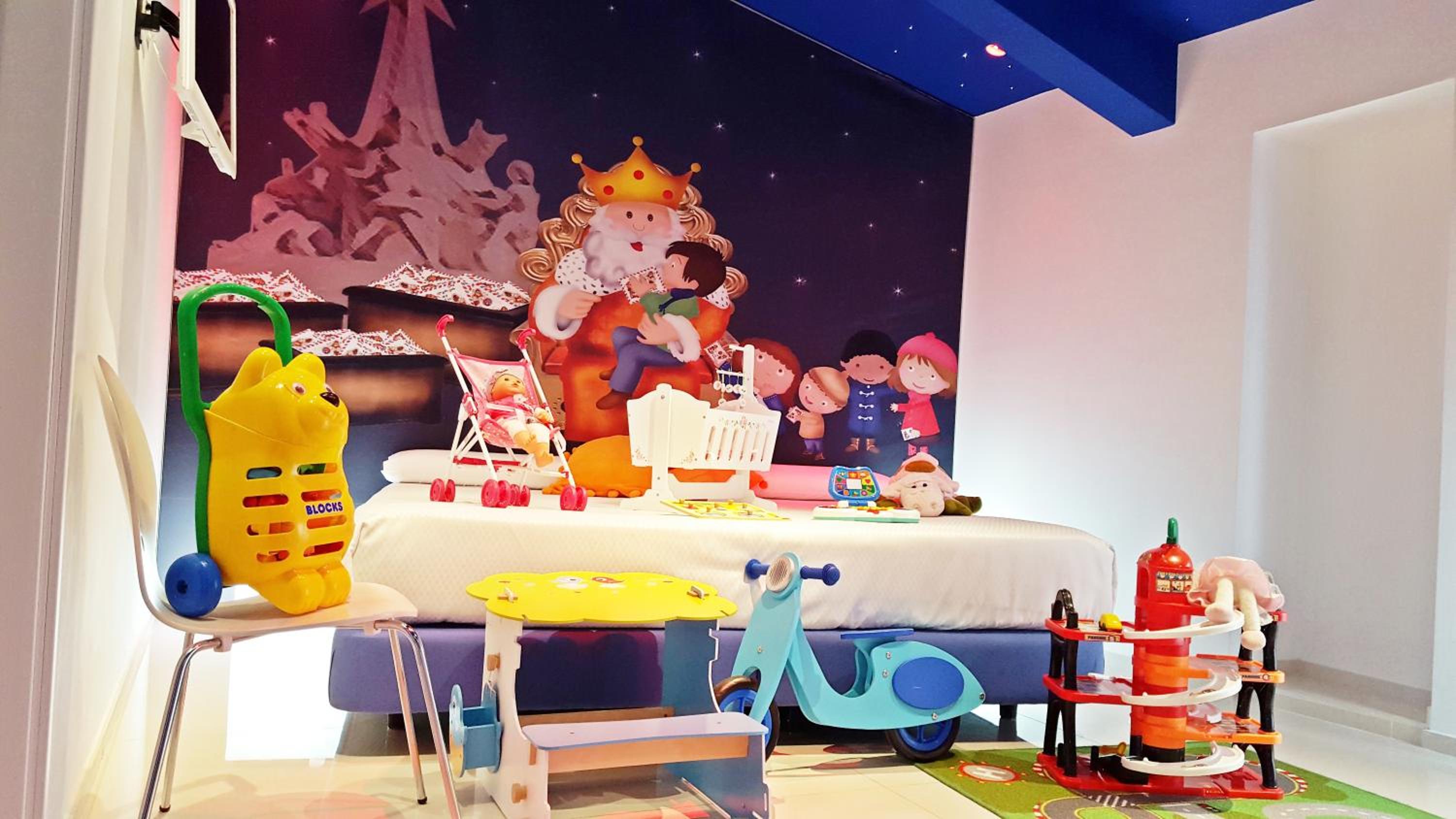 Superior Family Room