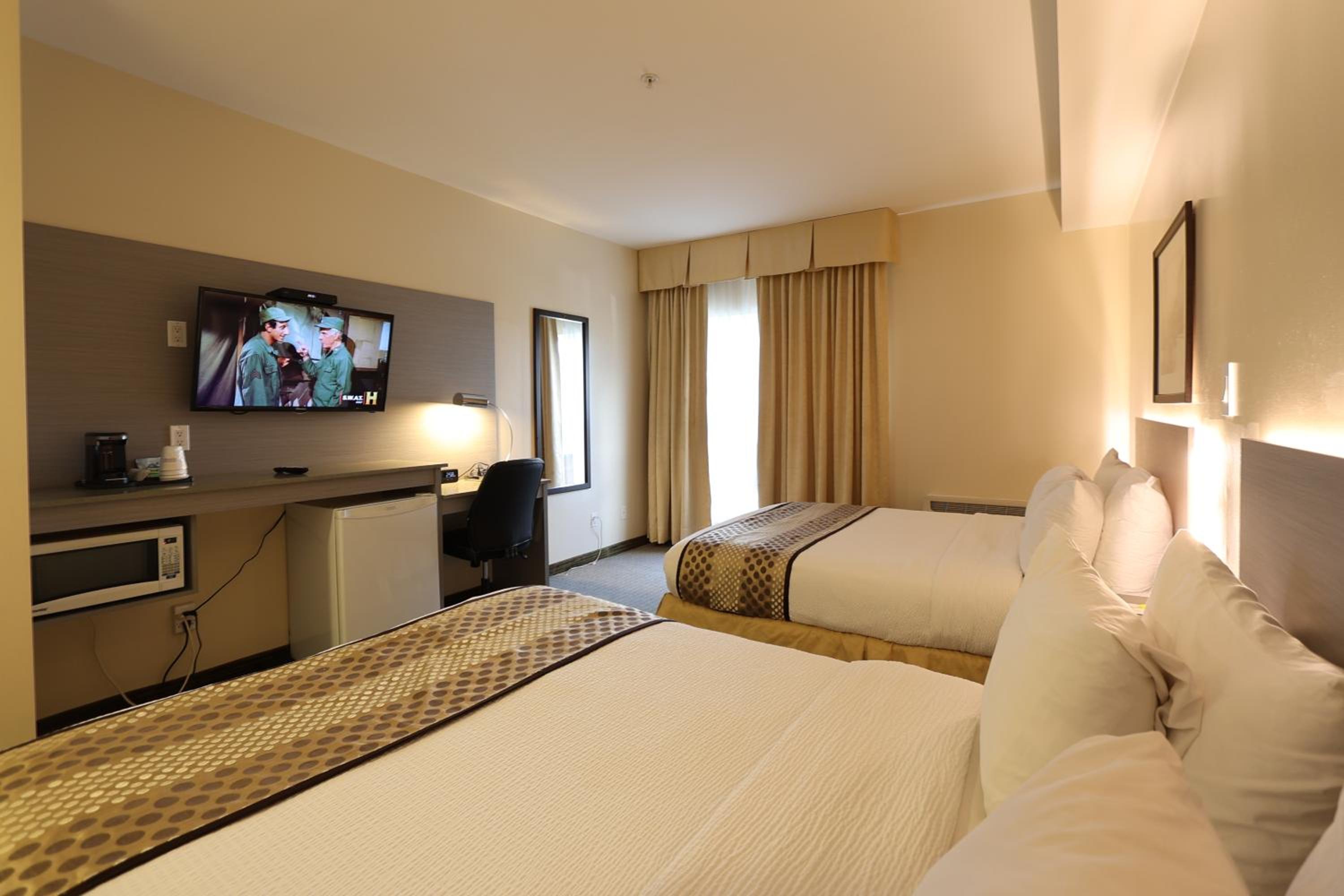 Queen Room with Two Queen Beds - Non-Smoking