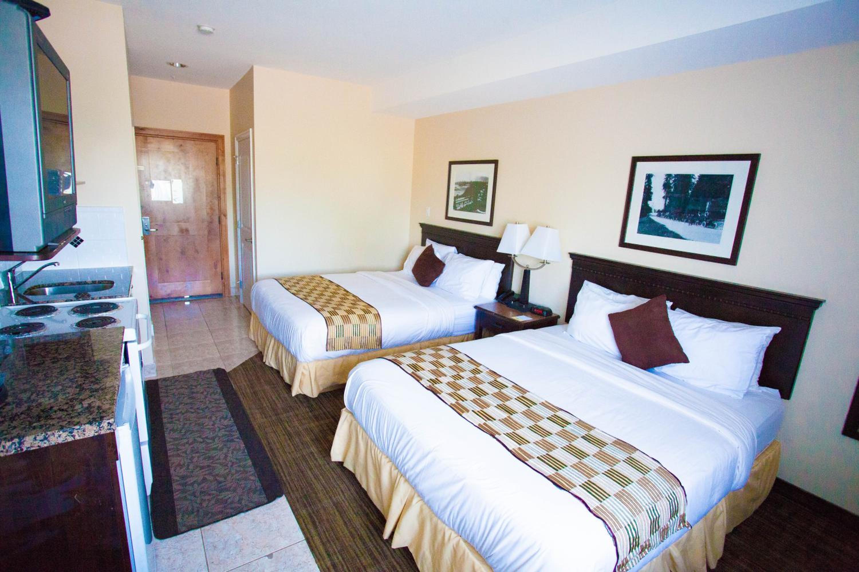 Queen Room with Two Queen Beds - Non-Smoking